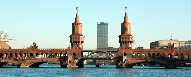 berlin bridge oberbaumbrucke