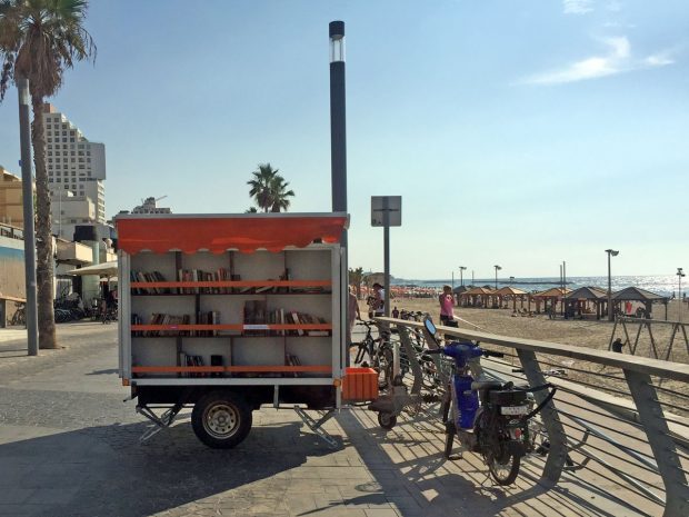 Tel Aviv Books on the Beach