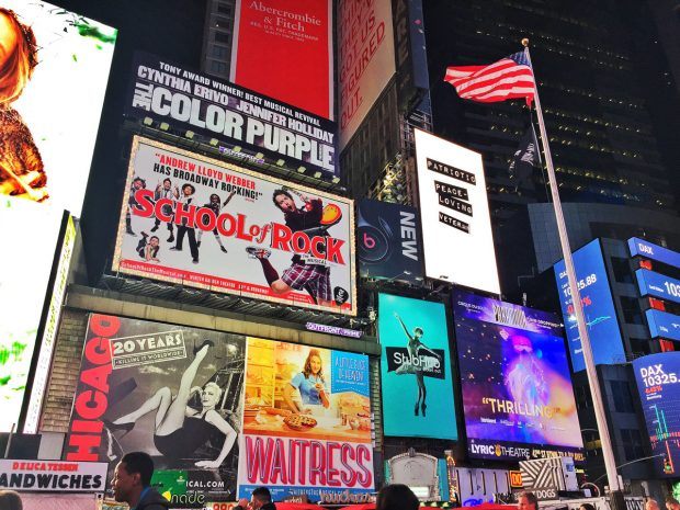 Times Square - Cheap Things to do in NYC